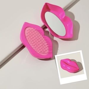 Lip Design Hair Brush & Mirror